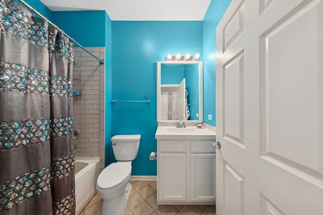 347 E 25th Place 1E, Chicago, IL 60616