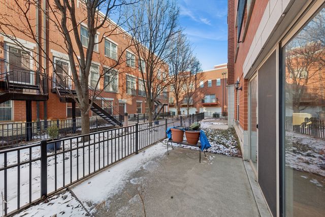 347 E 25th Place 1E, Chicago, IL 60616