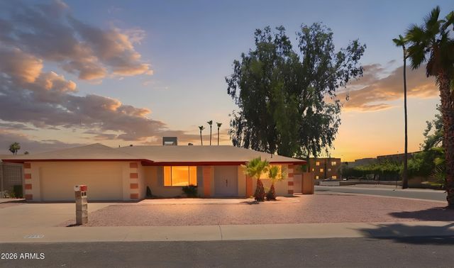 2949 W CACTUS WREN Drive, Phoenix, AZ 85051