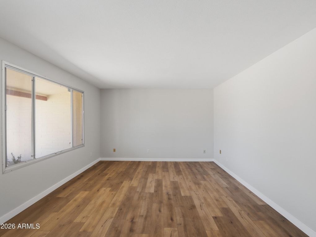 2949 W CACTUS WREN Drive, Phoenix, AZ 85051 — photo 5