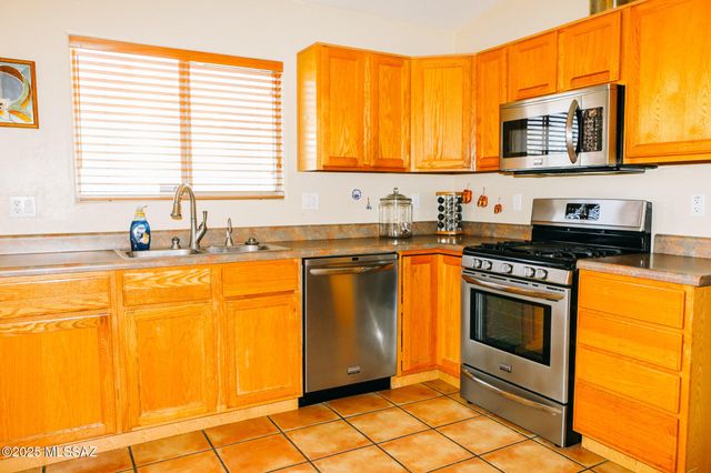 1651 N Pima Court, Tucson, AZ 85716