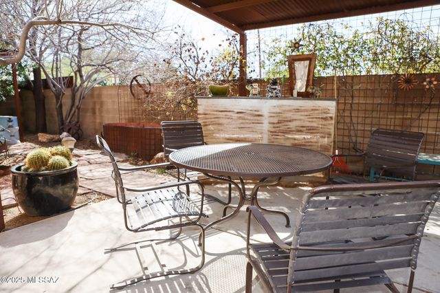 1651 N Pima Court, Tucson, AZ 85716