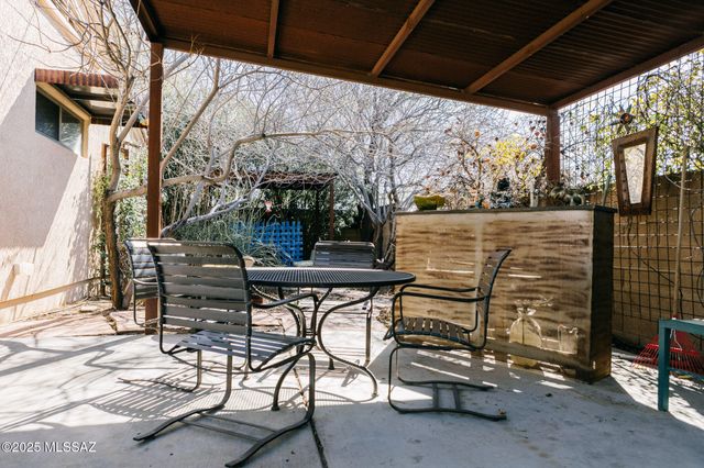 1651 N Pima Court, Tucson, AZ 85716