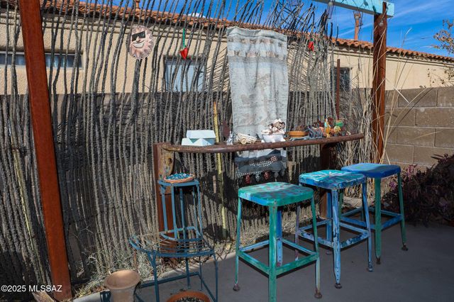 1651 N Pima Court, Tucson, AZ 85716