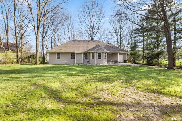 13745 Ranier Drive, Middlebury, IN 46540