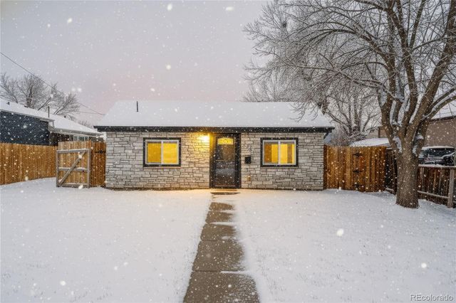 3381 W Center Avenue, Denver, CO 80219