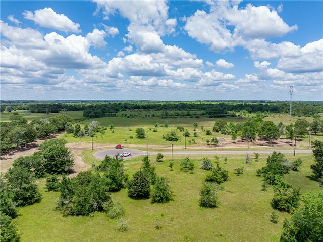 6523 Atakapan Trail, Bedias, TX 77831