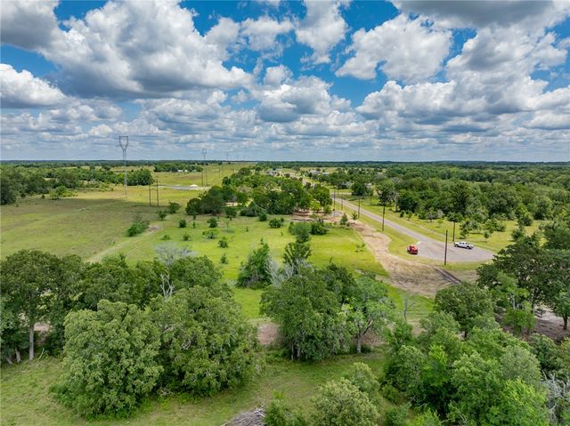 6523 Atakapan Trail, Bedias, TX 77831