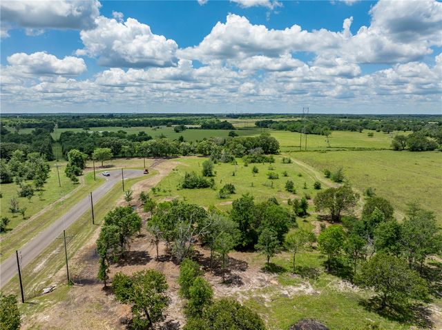 6523 Atakapan Trail, Bedias, TX 77831