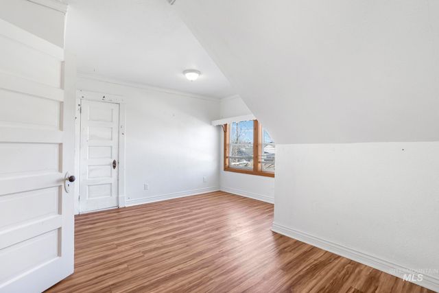 242 8th Ave E, Twin Falls, ID 83301