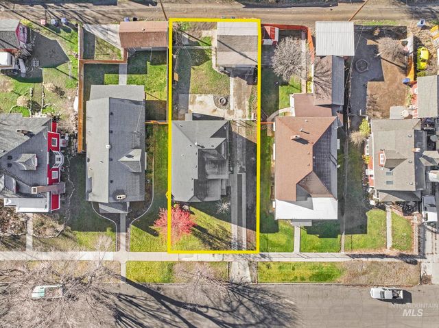 242 8th Ave E, Twin Falls, ID 83301