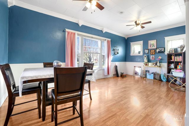 242 8th Ave E, Twin Falls, ID 83301