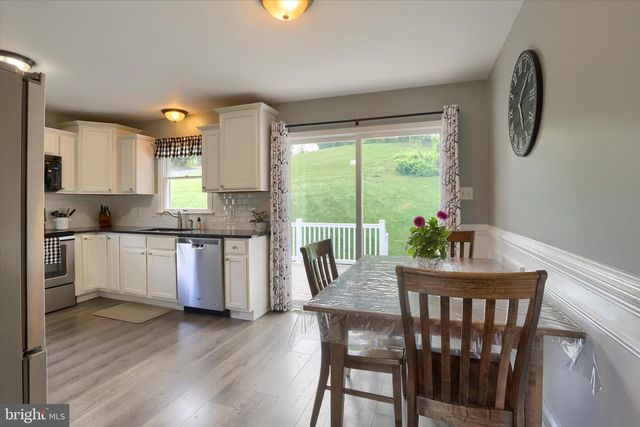 755 GREEN HILL DR, Newport, PA 17074