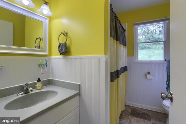 755 GREEN HILL DR, Newport, PA 17074