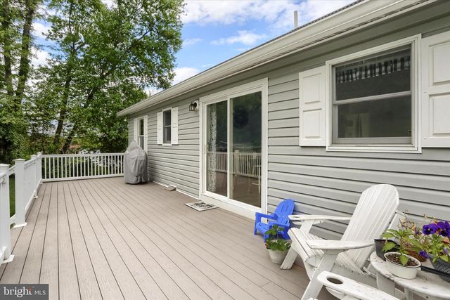 755 GREEN HILL DR, Newport, PA 17074