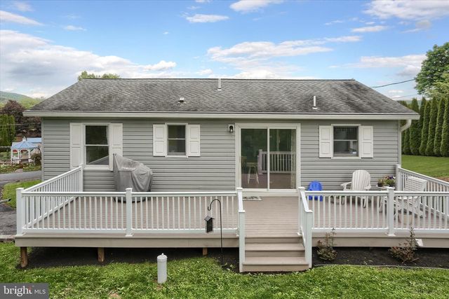 755 GREEN HILL DR, Newport, PA 17074