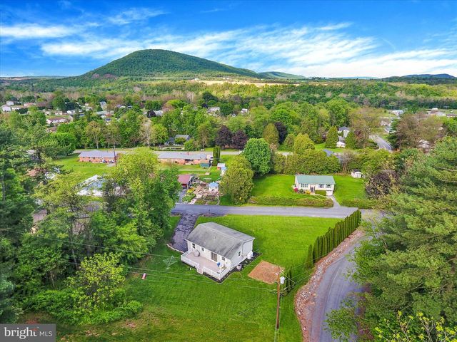 755 GREEN HILL DR, Newport, PA 17074