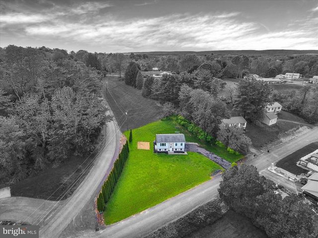 755 GREEN HILL DR, Newport, PA 17074