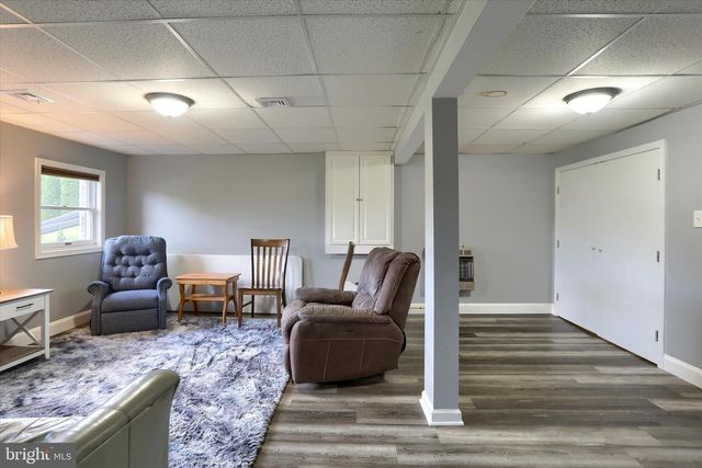 755 GREEN HILL DR, Newport, PA 17074