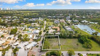 27801 Meadowlark LN, Bonita Springs, FL 34134