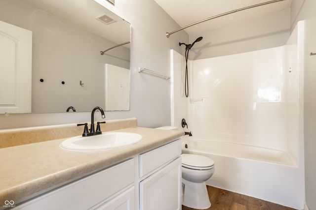 7217 Burlat Lane, Noblesville, IN 46062