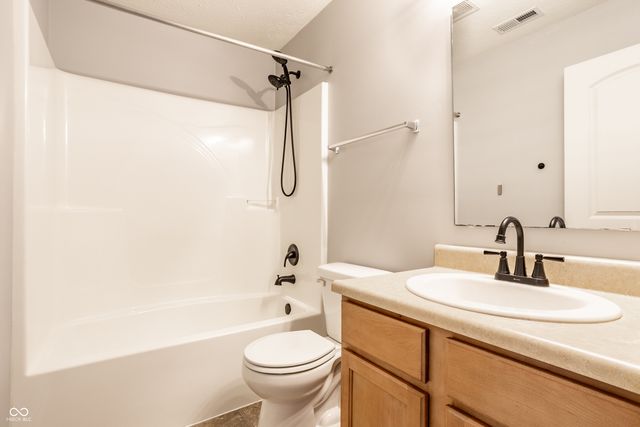 7217 Burlat Lane, Noblesville, IN 46062