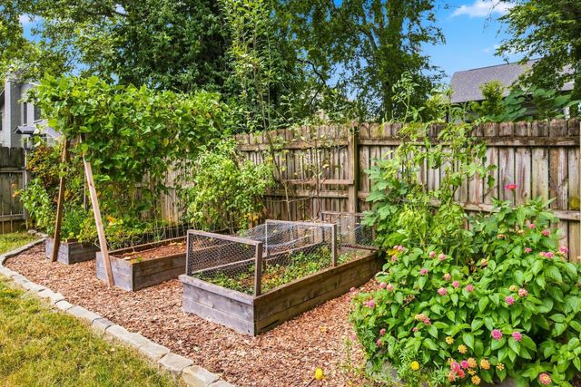 1232 N 2nd St, Nashville, TN 37207