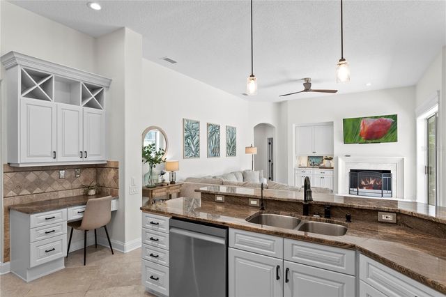 6123 SAVOY CIRCLE, Lutz, FL 33558