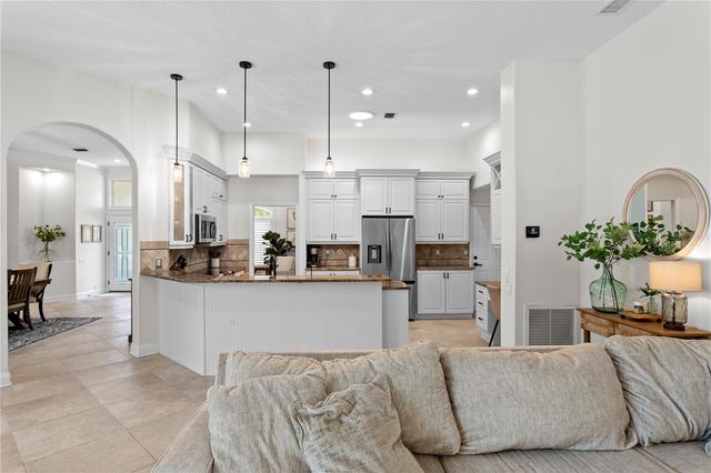 6123 SAVOY CIRCLE, Lutz, FL 33558