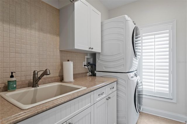 6123 SAVOY CIRCLE, Lutz, FL 33558