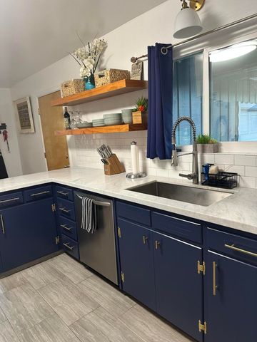 6405 El Camino Drive, Redding, CA 96001