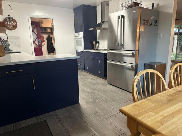 6405 El Camino Drive, Redding, CA 96001