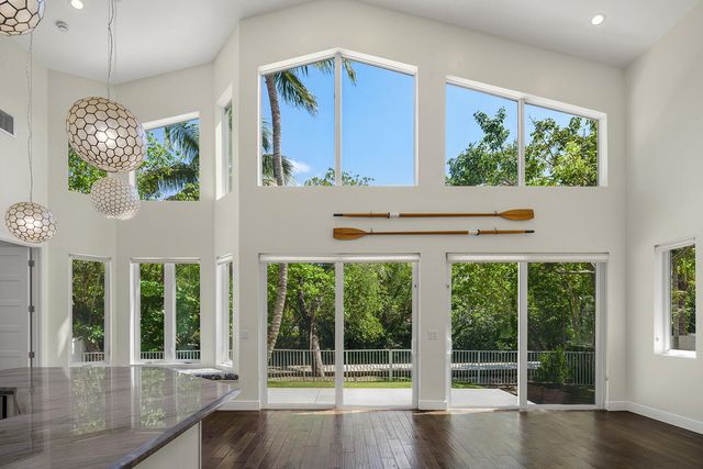 216 SE 10th Street, Fort Lauderdale, FL 33316