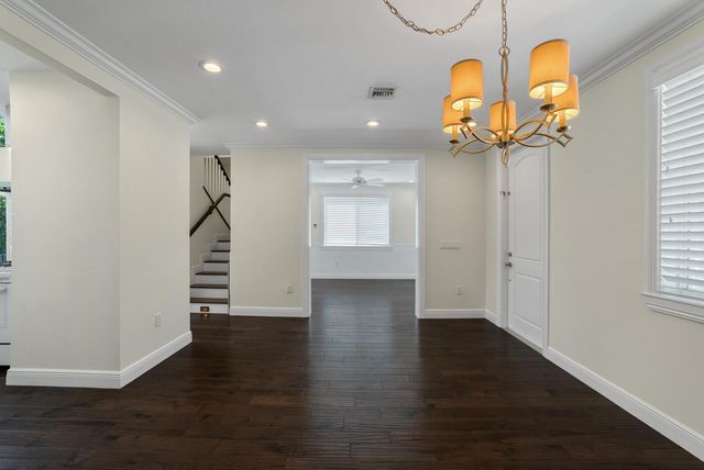 216 SE 10th Street, Fort Lauderdale, FL 33316