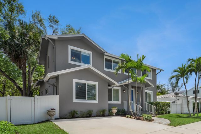 216 SE 10th Street, Fort Lauderdale, FL 33316