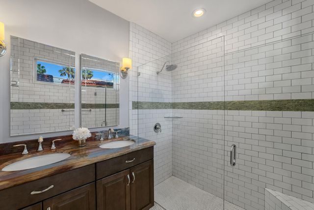 216 SE 10th Street, Fort Lauderdale, FL 33316