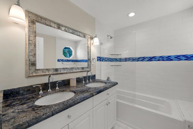 216 SE 10th Street, Fort Lauderdale, FL 33316