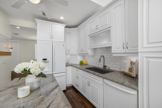 216 SE 10th Street, Fort Lauderdale, FL 33316