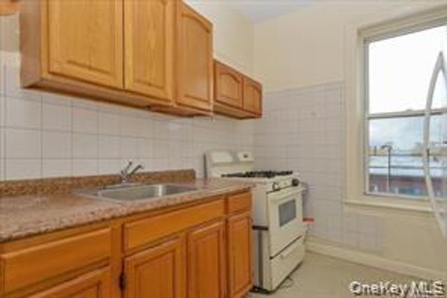 663 Miller Avenue, Brooklyn, NY 11207