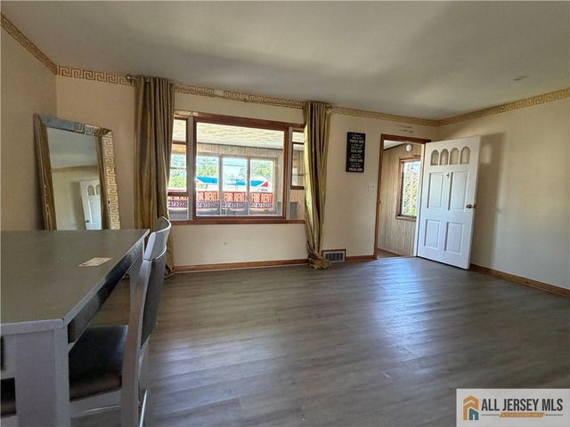 1710 Lincoln Highway RT27, Edison, NJ 08817