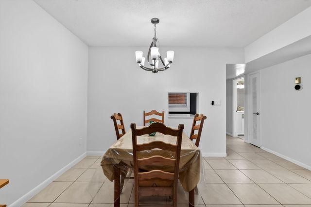 2615 NE 1ST Court 201, Boynton Beach, FL 33435