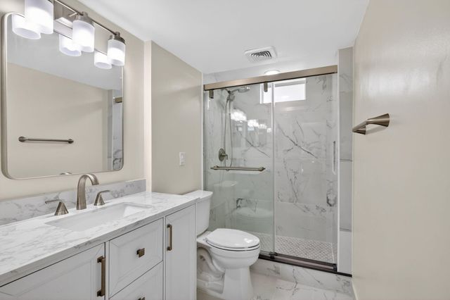 2615 NE 1ST Court 201, Boynton Beach, FL 33435
