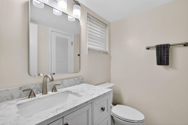 2615 NE 1ST Court 201, Boynton Beach, FL 33435