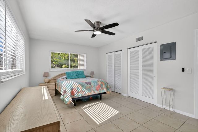 2615 NE 1ST Court 201, Boynton Beach, FL 33435