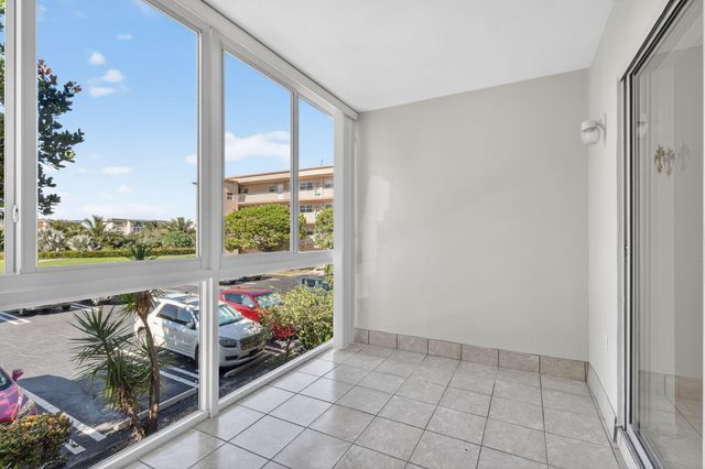 2615 NE 1ST Court 201, Boynton Beach, FL 33435