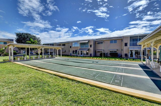 2615 NE 1ST Court 201, Boynton Beach, FL 33435
