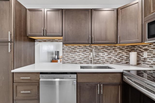 2615 NE 1ST Court 201, Boynton Beach, FL 33435