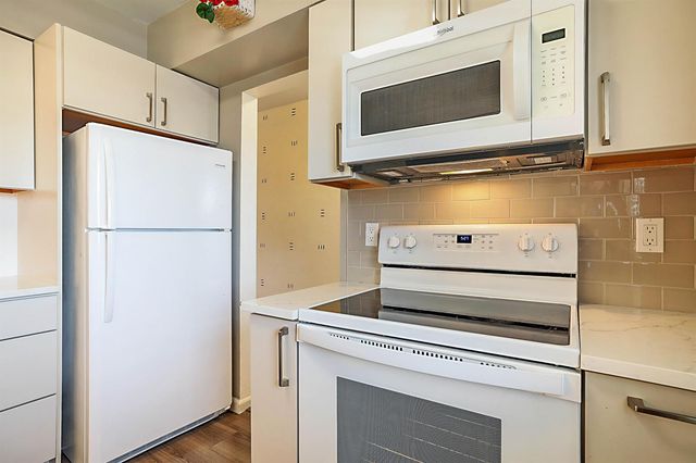 230 N Federal Hwy 305, Deerfield Beach, FL 33441