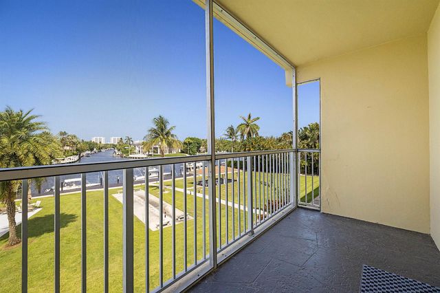 230 N Federal Hwy 305, Deerfield Beach, FL 33441