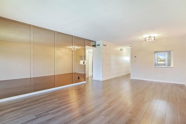 230 N Federal Hwy 305, Deerfield Beach, FL 33441